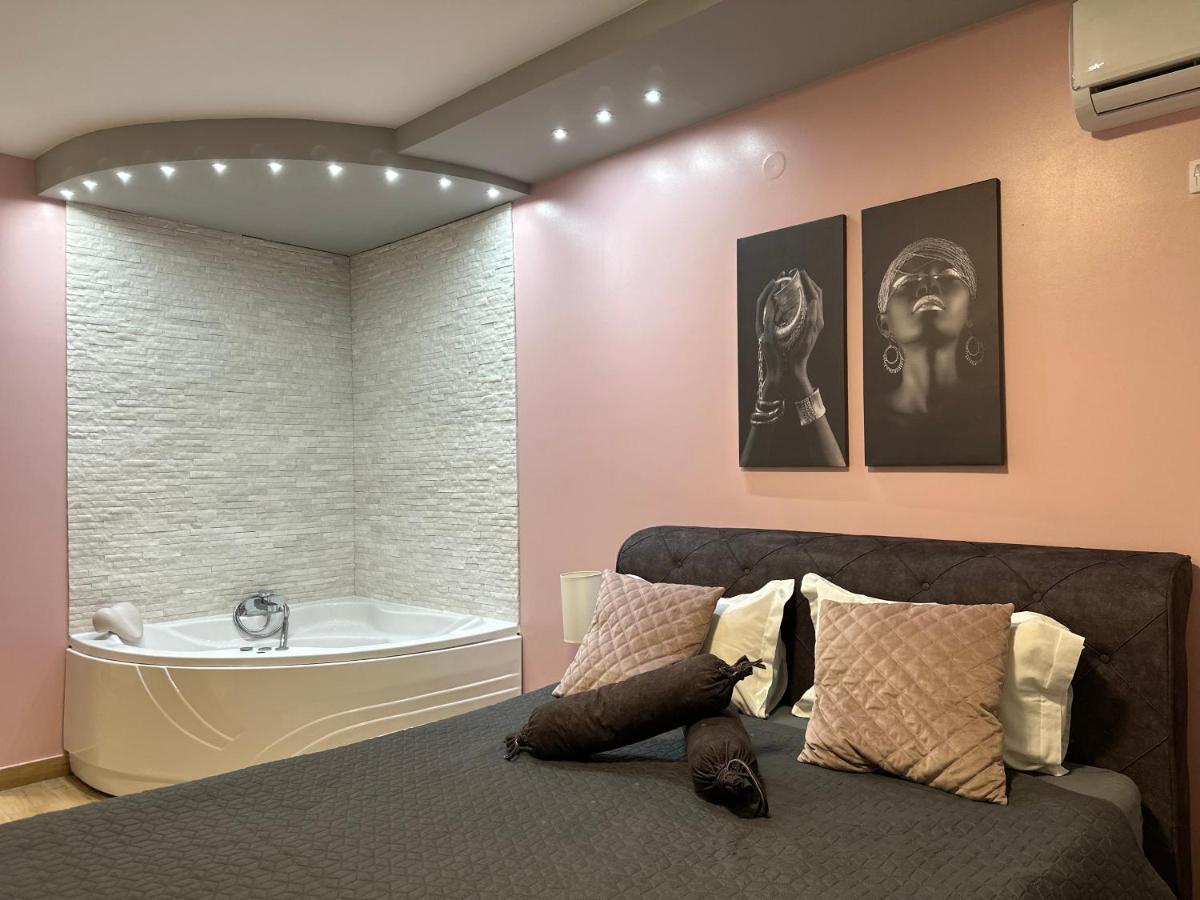 Room Jacuzzi “Athena” Суботица Экстерьер фото